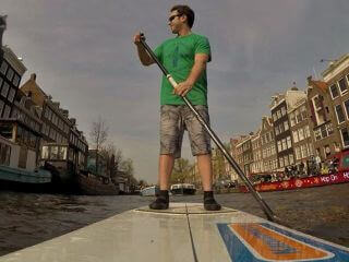 Stand up paddling (SUP)
