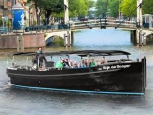 Lovers Small Boat Cruise Amsterdam open sloep rondvaart Westerkerk