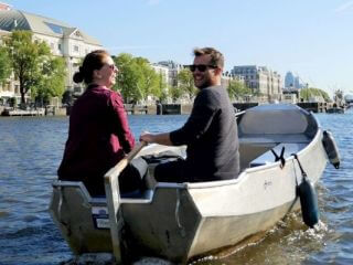 Voordeligste bootverhuur Amsterdam sloep huren zelf varen Boaty en Boats4rent