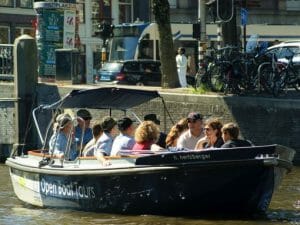 Grachtenrundfahrt Amsterdam offene Schaluppe