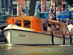 Salonboot mieten Amsterdam private Bootstour Grachten
