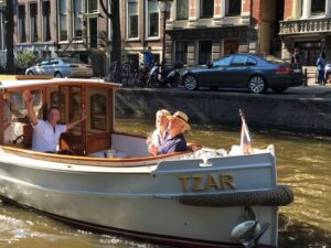 Rent a small luxury boat Amsterdam