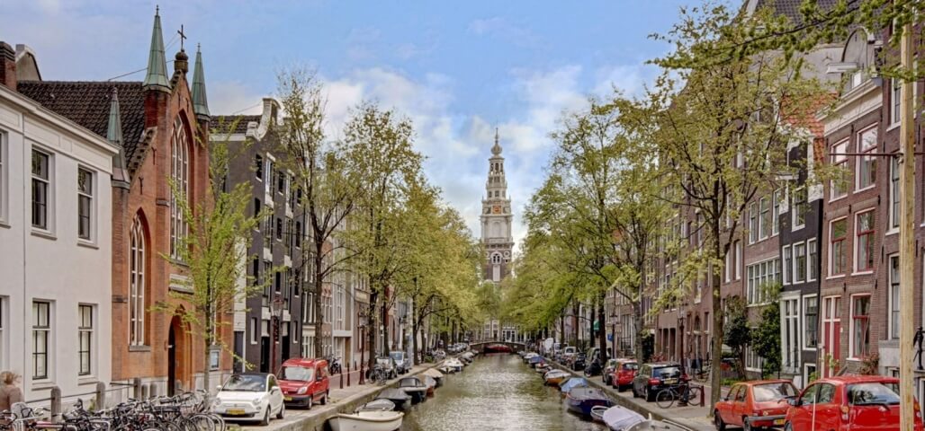 Mooiste gracht Amsterdamse Wallen Groenburgwal